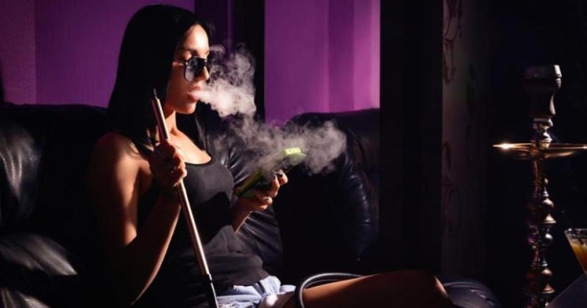 Roman with smoke: Moscow hookah bars "breed" customers through dating sites