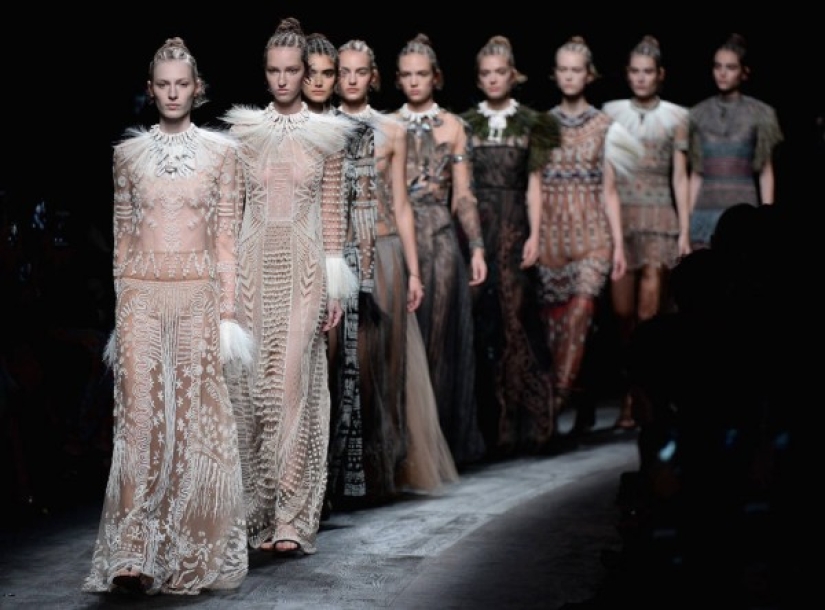 Rumanos vs Dior: cómo la ropa nacional se convirtió en un obstáculo en el mundo de la alta costura