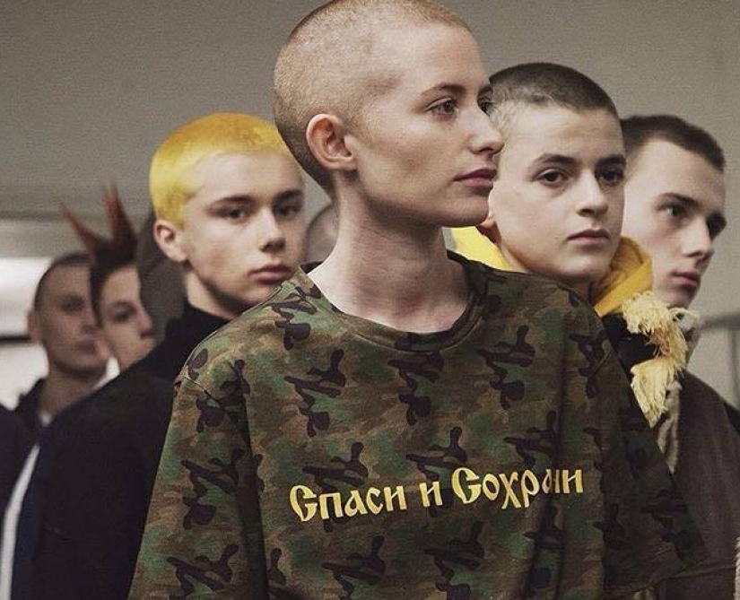 "Rush Fashion" conquers the Decaying West: who made the Cyrillic alphabet fashionable and how