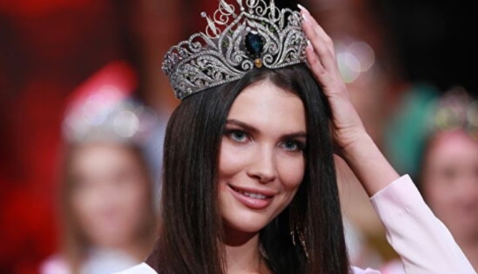 Russian beauty queens caught in ugly stories