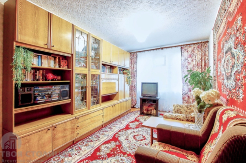 Saludos desde los años 90! El apartamento en venta en Minsk tocó a los networkers
