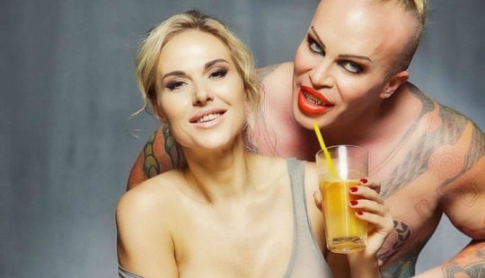 Sasha and Masya: how does the family of Russia's most outrageous fitness blogger live