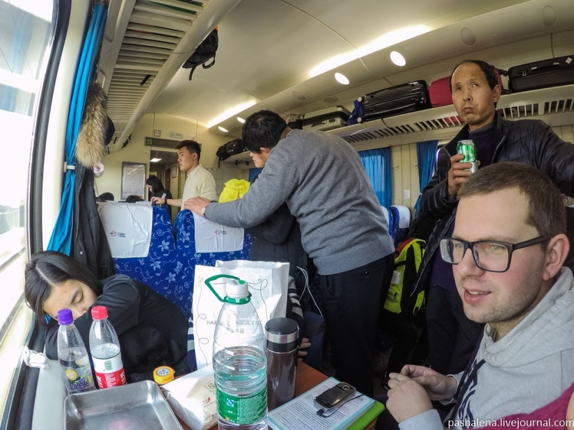 Sedentary hell: 21 hours in a hard carriage from Beijing to Guangzhou