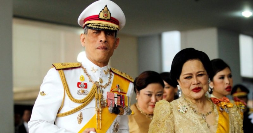 Self-isolation in a royal way: the monarch of Thailand quarantined 20 mistresses