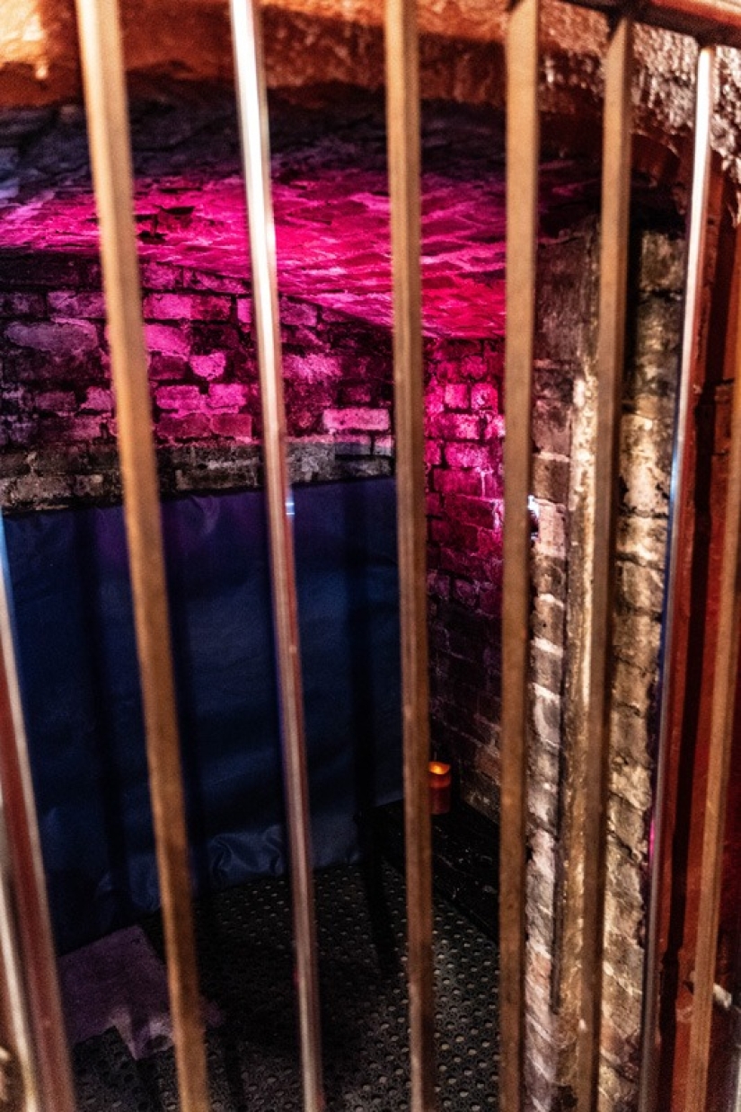 Sex adventures in the dungeon: what happens in a hotel with a BDSM room and a prison cell