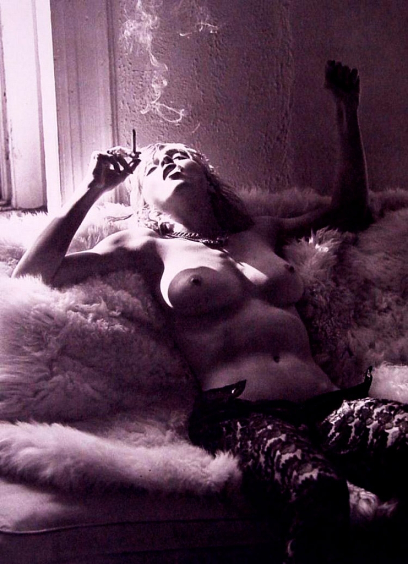"Sex" in an aluminum cover: a photo book that made Madonna the embodiment of sin