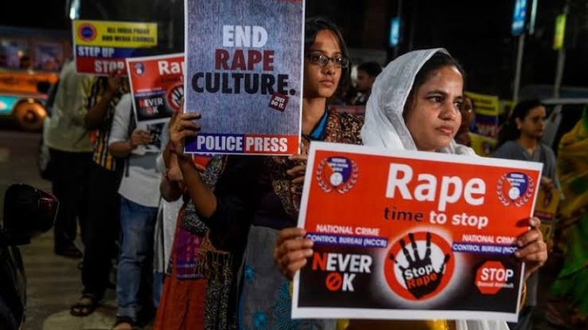 Siempre listo! Director indio instó a las mujeres a no resistir a los violadores