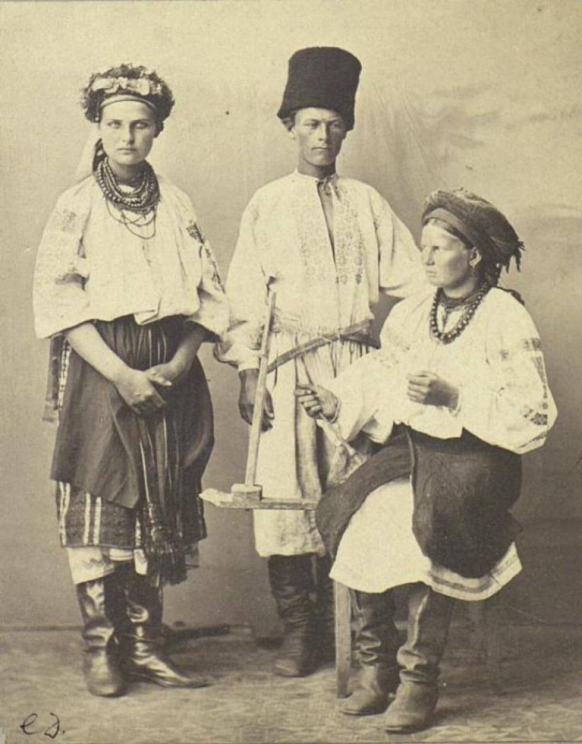 Simple beauty: what Ukrainian women looked like 100 years ago