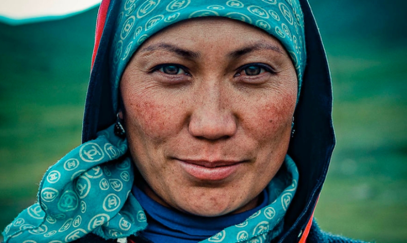 Sincere smile and piercing gaze of Kyrgyz residents in the lens of a Lebanese photographer