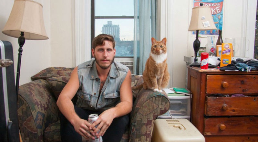 Single men and their cats