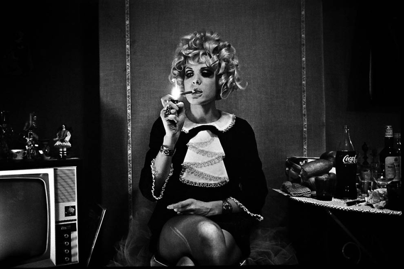 Sleepless nights in the red light district: how french transsexuals lived in the early 60s