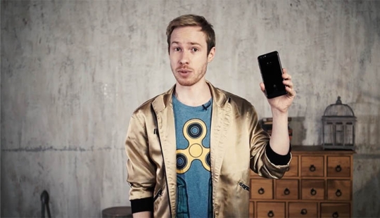 Smart is good: Stas Davydov will give you a smartphone for knowledge
