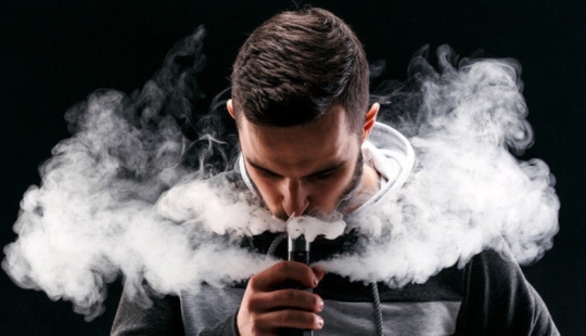Smoking vapes and electronic cigarettes leads to infertility