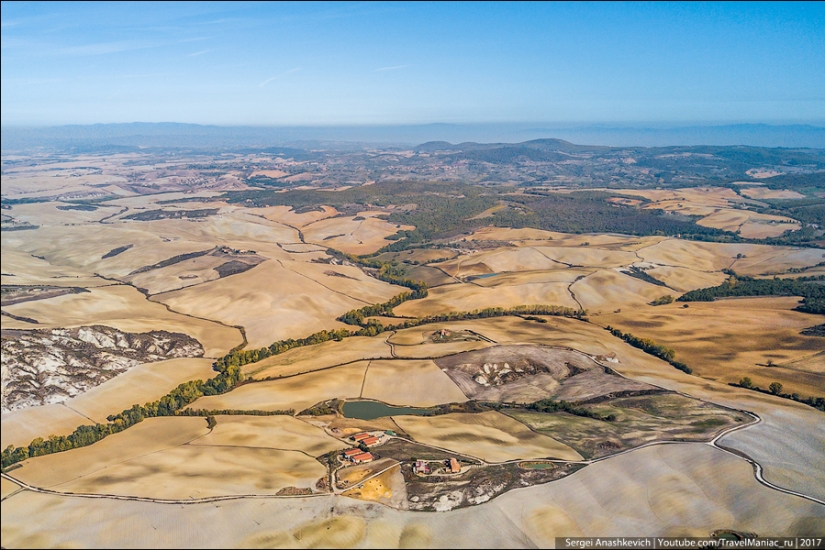 Sobrevolando los nidos de la Toscana: cómo quitar la propiedad privada de un helicóptero