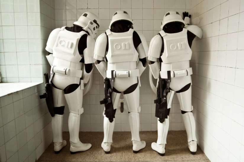 Soldados de asalto imperiales de vacaciones. Un divertido proyecto fotográfico inspirado en la saga de películas Star Wars.