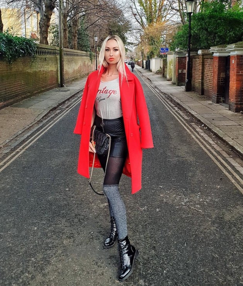 Standards of bad taste: Instagram fashion bloggers showing how not to dress