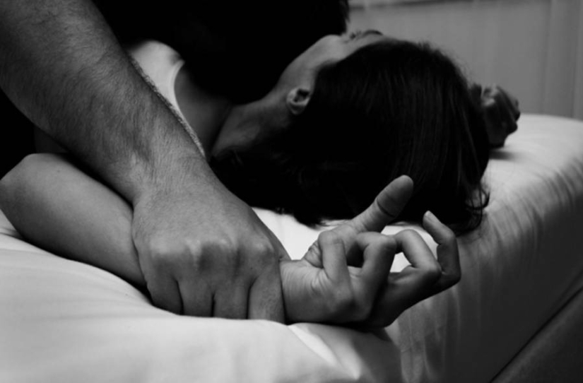 Strangles — so loves? Violent sex games lead to violence and death