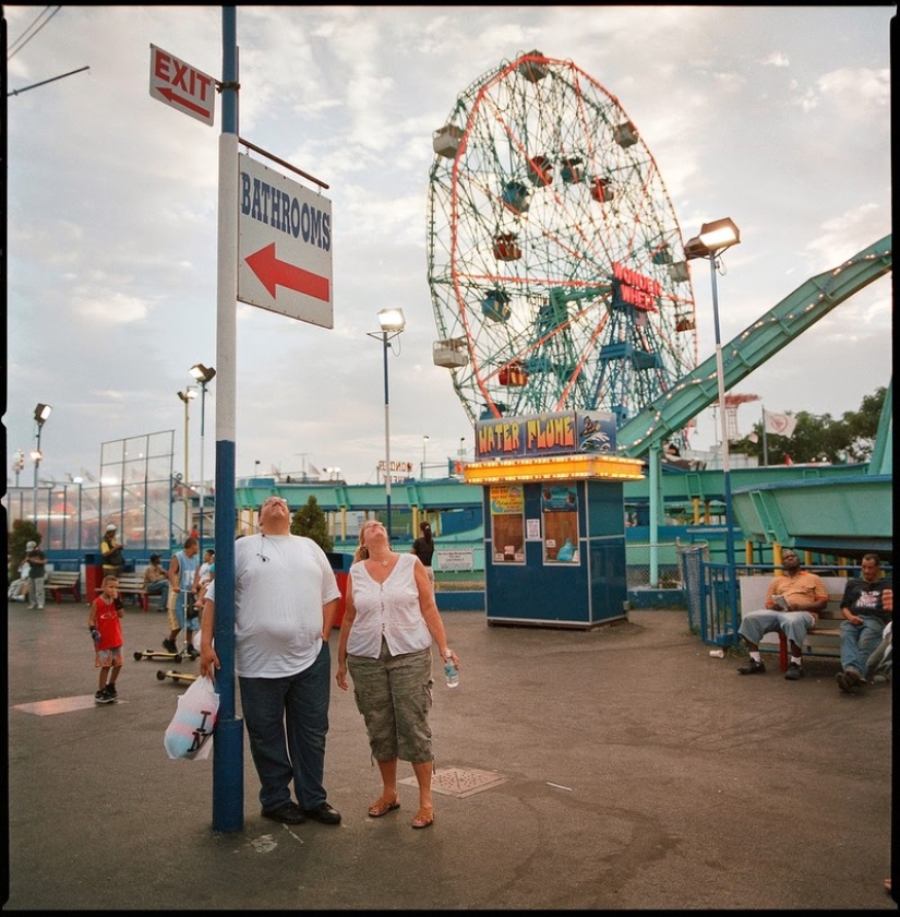 Street portraits of Americans by Mike Peters