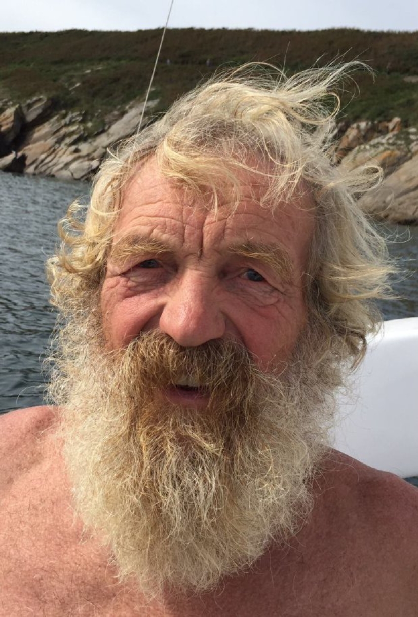 Sushi paddles: Polish pensioner crossed the Atlantic in a kayak, having sailed for more than 100 days