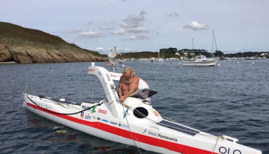 Sushi paddles: Polish pensioner crossed the Atlantic in a kayak, having sailed for more than 100 days