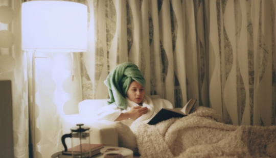 Swedish meatballs in bed: photographer spent 3 weeks in IKEA stores