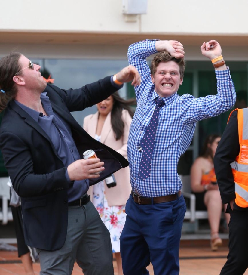 Tías de caballos: Los australianos tuvieron una fiesta completa en un torneo de carreras de caballos