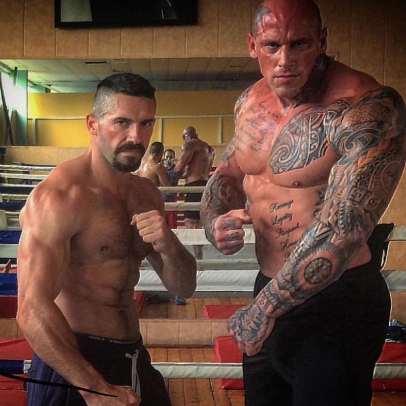 "Thanos' Little Brother": Huge bodybuilder is going to try his hand at MMA