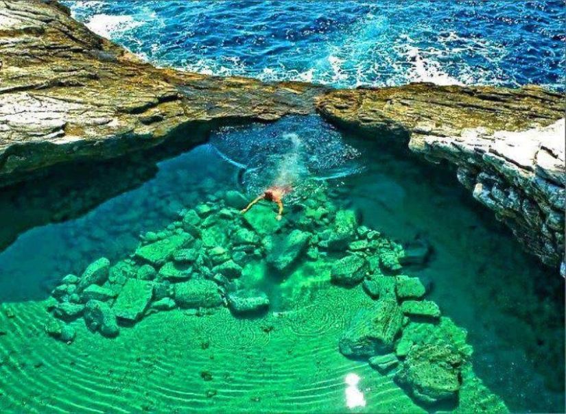 The 10 most beautiful natural pools in the world
