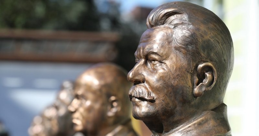 The 140th anniversary of Stalin will gather DJs and officials in Novosibirsk square