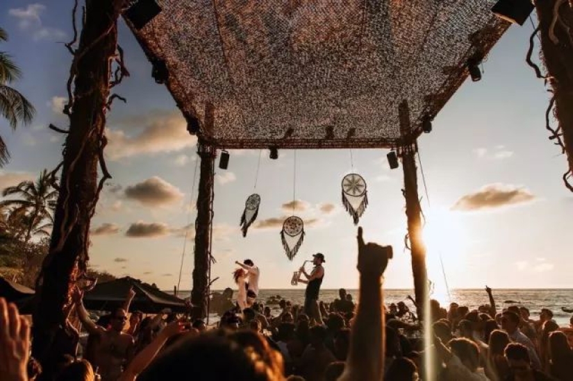 The 50 best wedding photos of 2018 have been announced