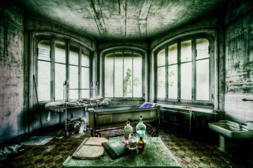 The abandoned world in the lens of Matthias Hacker