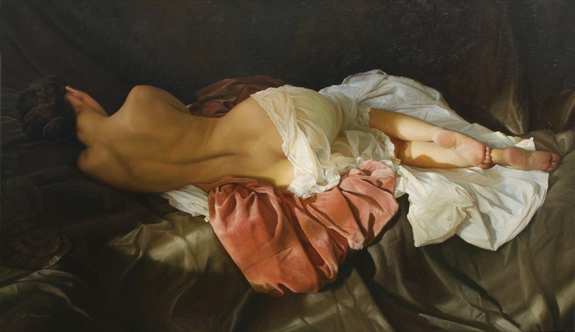 The beauty of the female body in the stunningly realistic works of Sergey Marshennikov