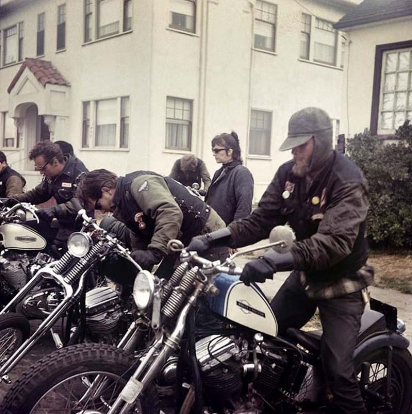 The best pictures of Hell's Angels by Hunter S. Thompson