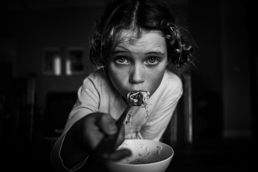 The best works from the B&W Black and White Children's Photography Contest 2019