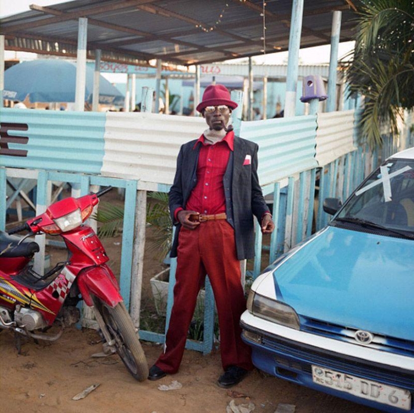 The community of elegant people: a photo essay about stylists from the Congo