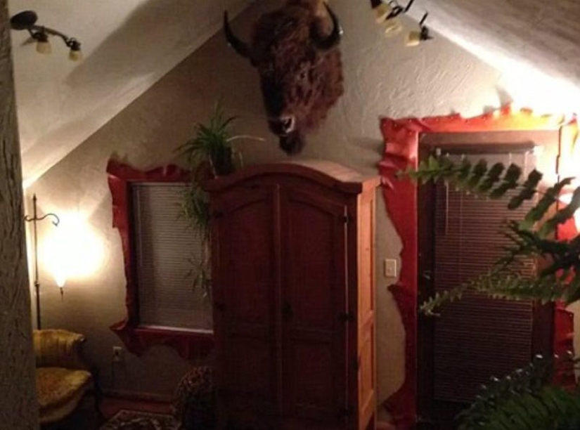 The Creepiest Houses You Can Rent on Airbnb