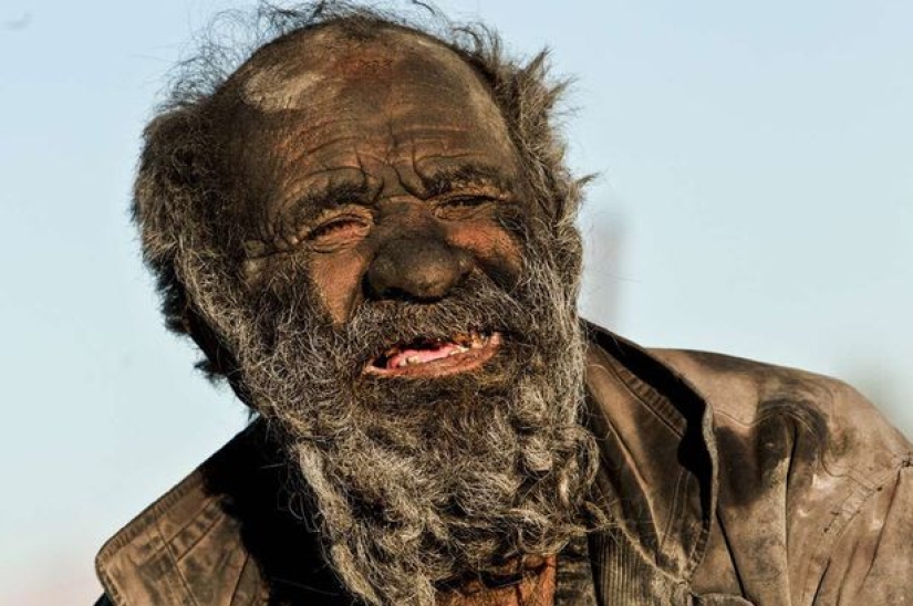 The dirtiest man in the world died shortly after he bathed