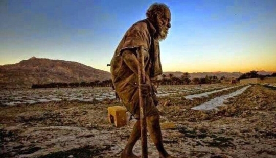 The dirtiest man in the world died shortly after he bathed The dirtiest man in the world died shortly after he bathed
