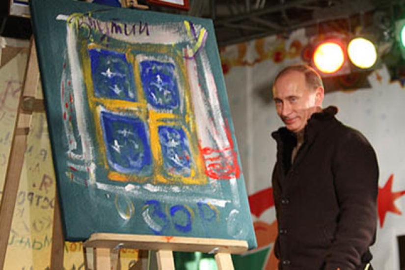 The drawing made by Trump will be auctioned for $9,000. But he is far from Medvedev