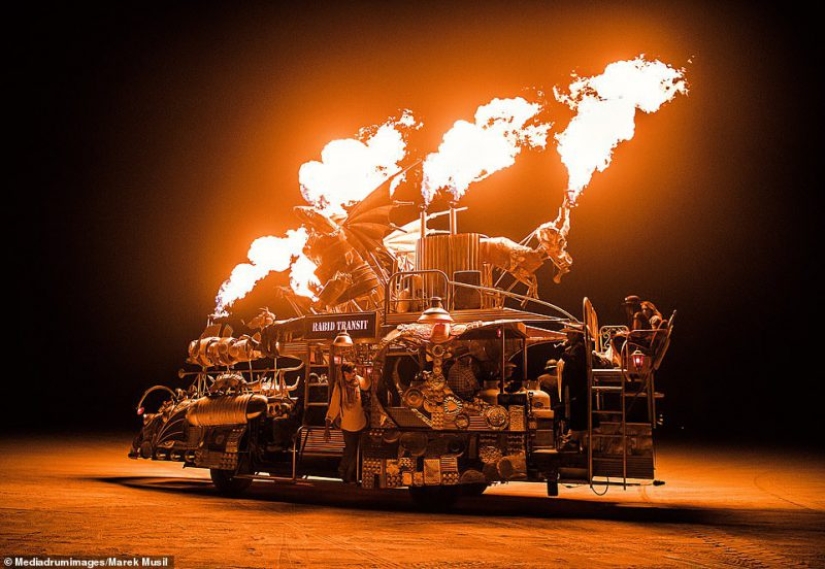 The Flame of Freedom: naked feelings and bodies at the annual Burning Man Festivals