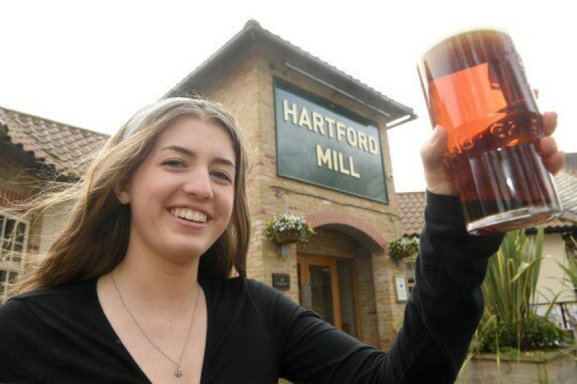 The girl who was born in the pub returned 18 years later