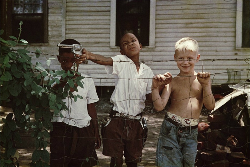 The history of segregation in Alabama in pictures by Gordon Parks