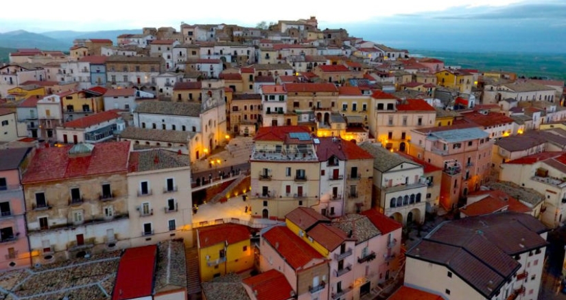 The Italian town will pay 2,000 euros to those wishing to move there