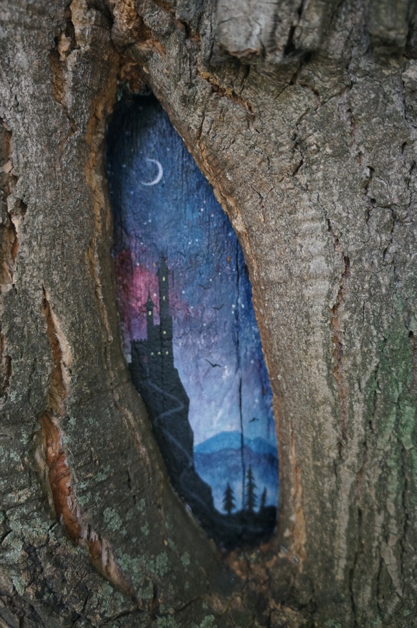 The Little Prince and the Hedgehog in the fog: who paints fairy-tale pictures on the trees of Moscow