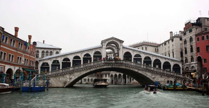 The most beautiful pedestrian bridges in the world