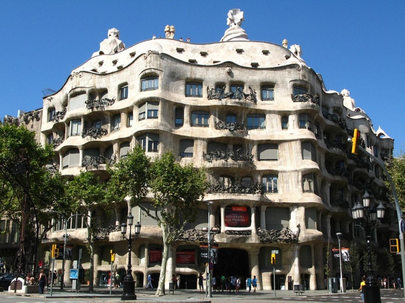 The most famous works of Antonio Gaudi