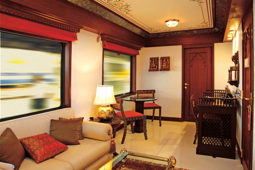 The most luxurious trains for which people have been waiting in line for months for tickets