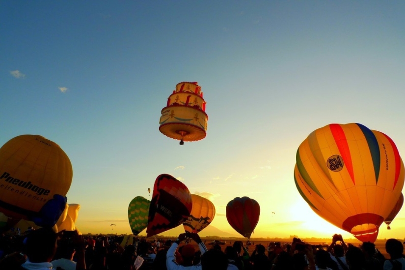 The most spectacular balloon festivals