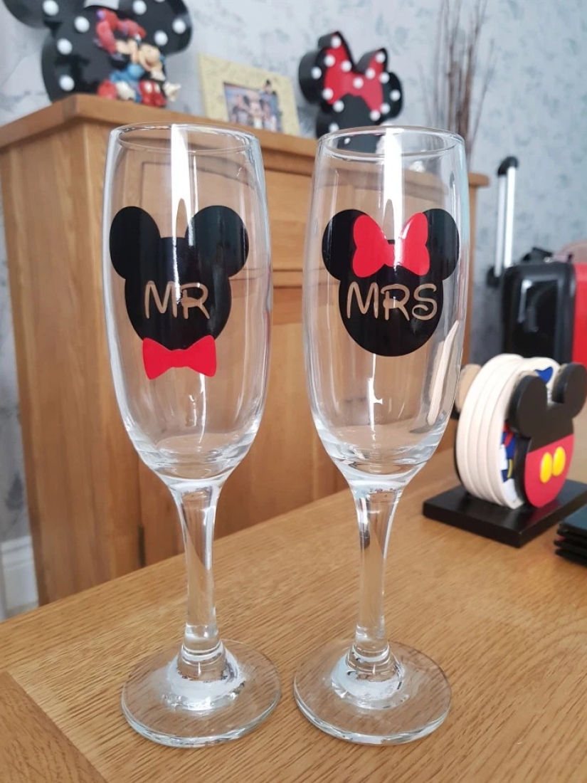 The newlyweds organized a Disney-style wedding. It took several years to prepare