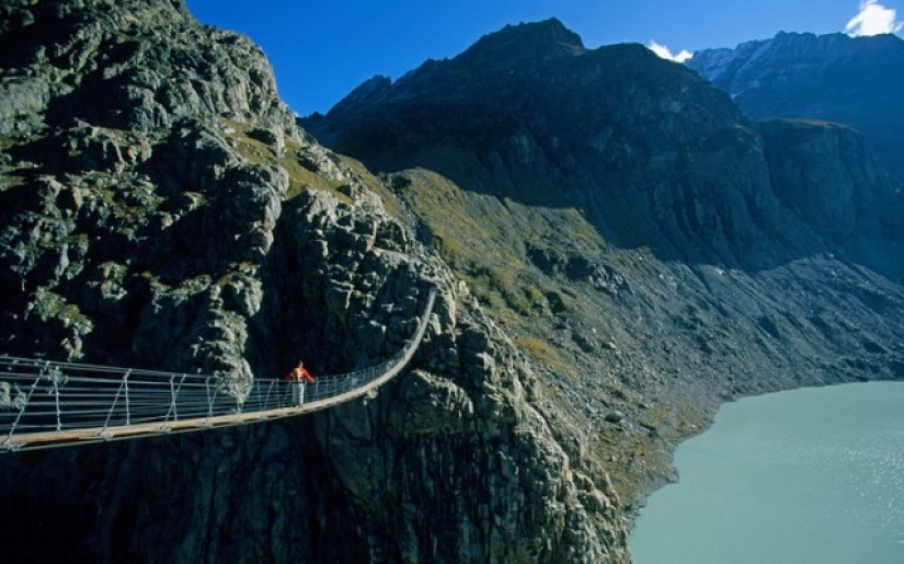 The scariest bridges in the world